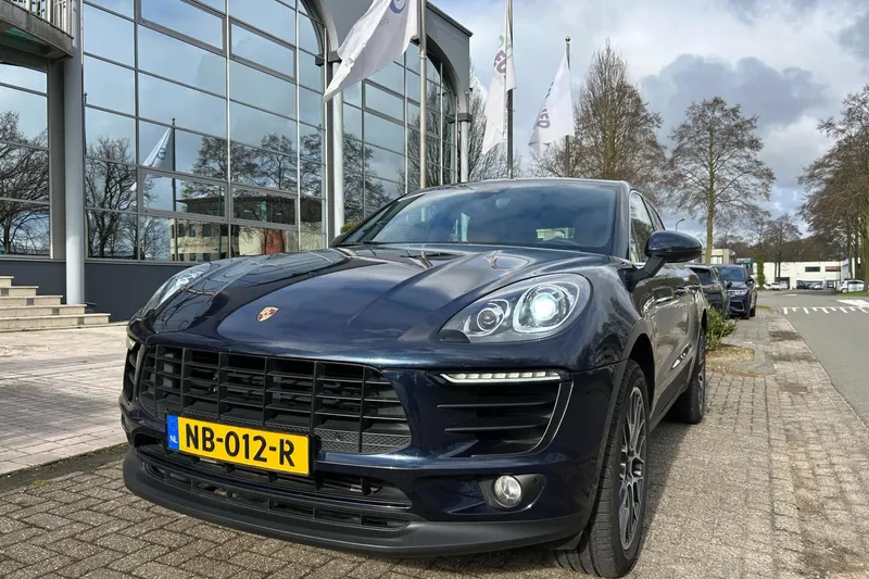 Porsche Macan (2017)