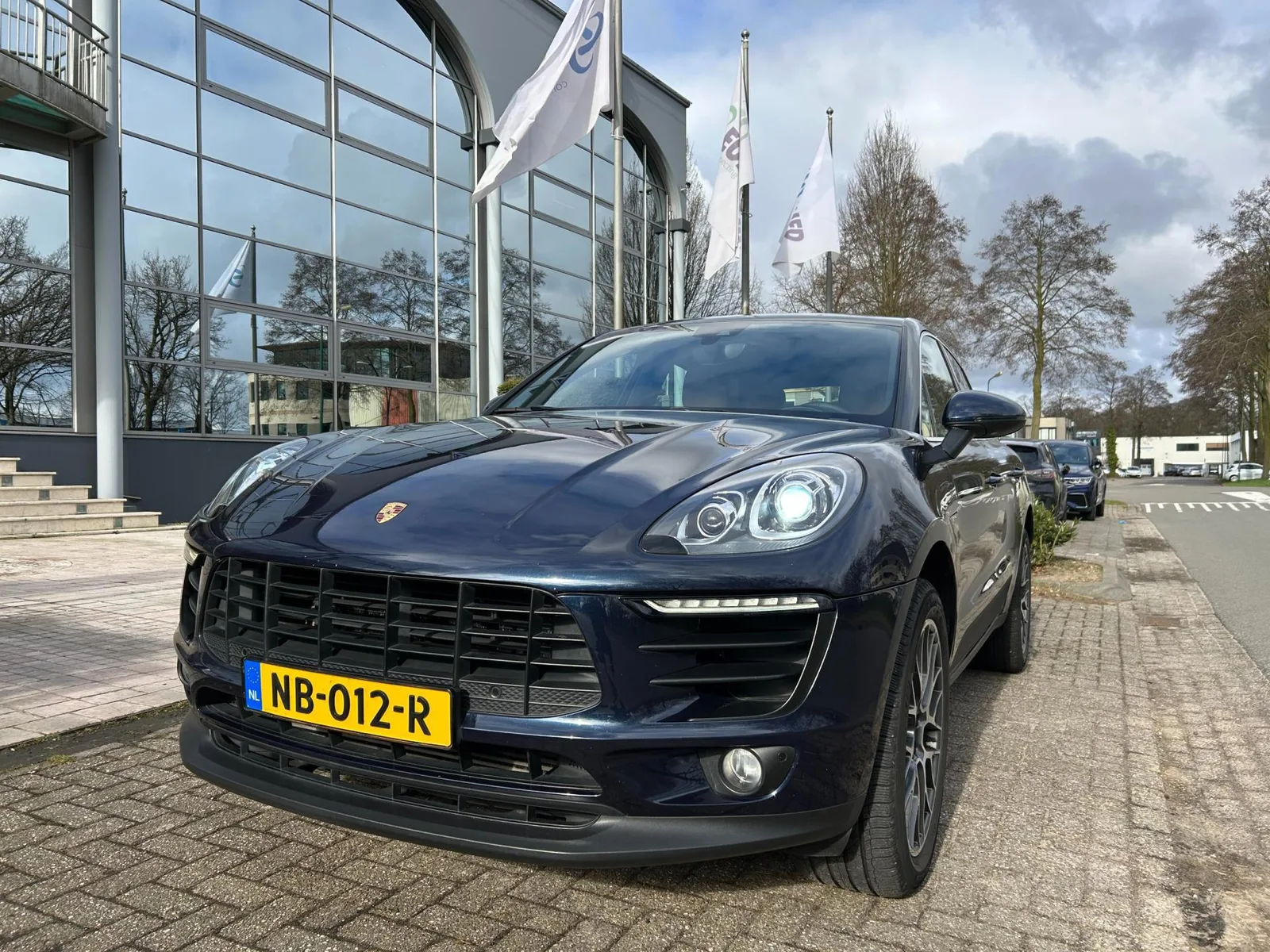 Porsche Macan (2017) — foto 1