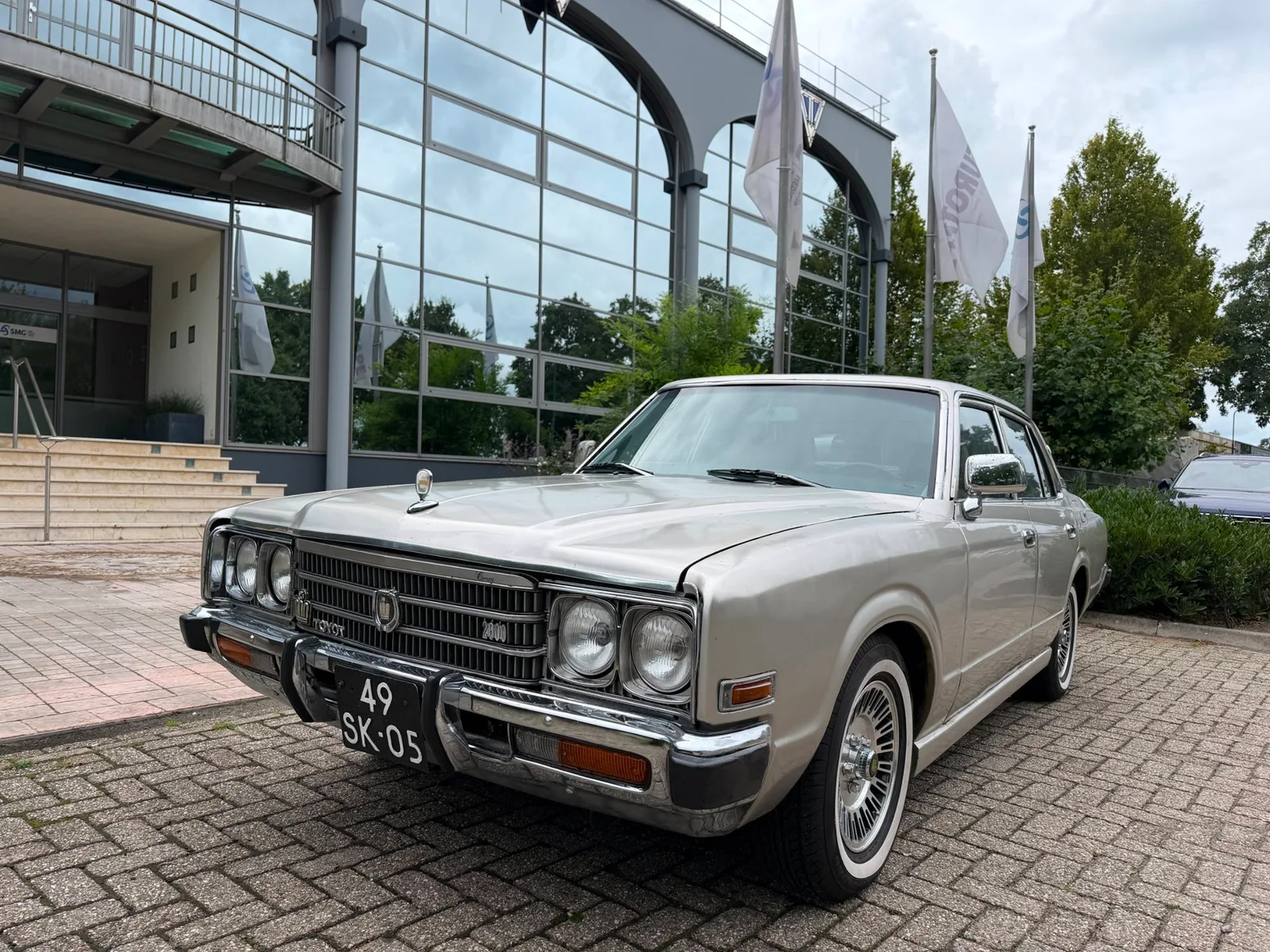 Toyota Crown (1977) — foto 1