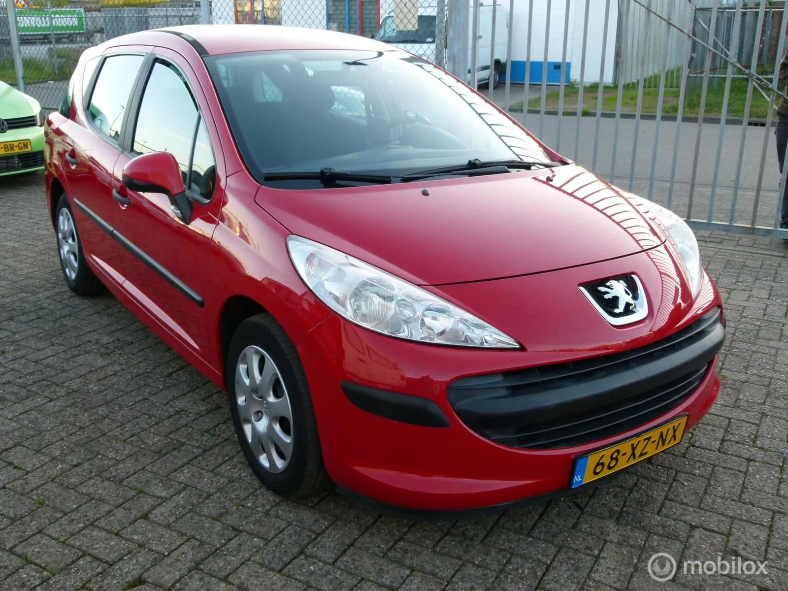 Peugeot 207 (2008) — foto 1