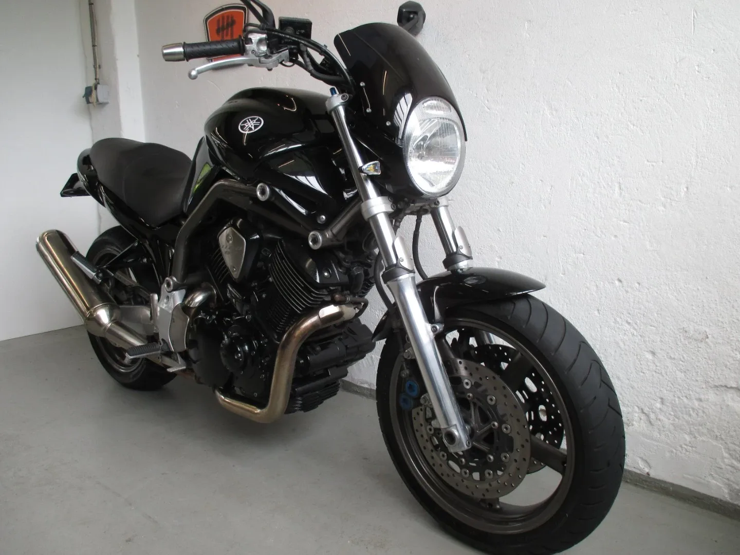 BT1100 Bulldog (2024) — foto 1