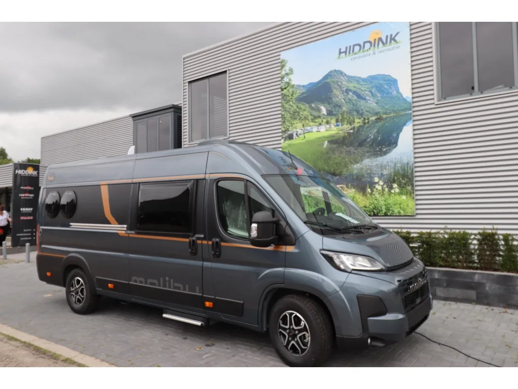 Malibu Van (2025) — foto 1