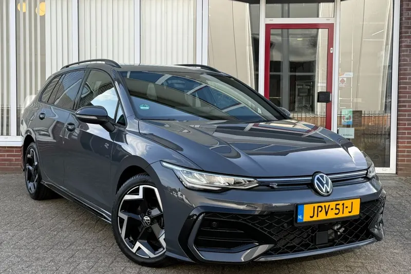 Volkswagen Golf (2025)