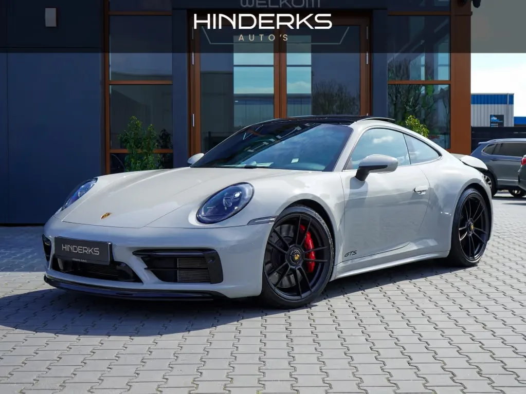 Porsche 911 (2022) — foto 1