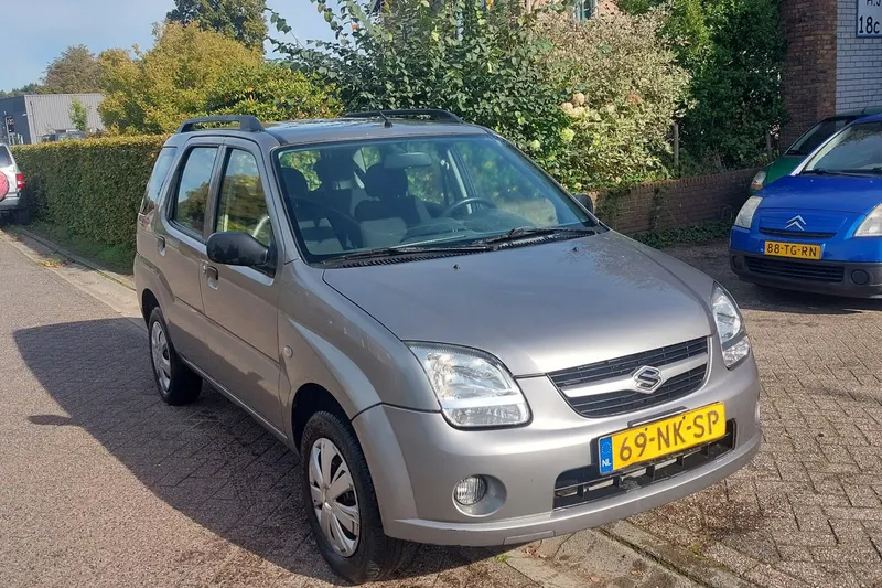 Suzuki Ignis (2003)