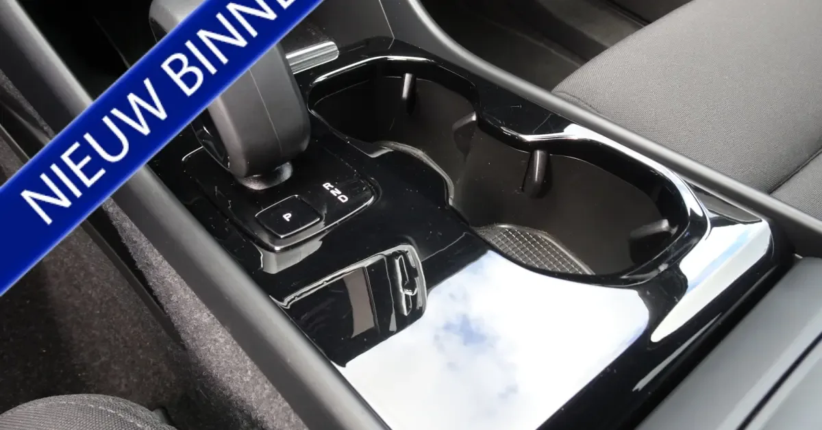 Volvo EX30 (2025) — foto 1