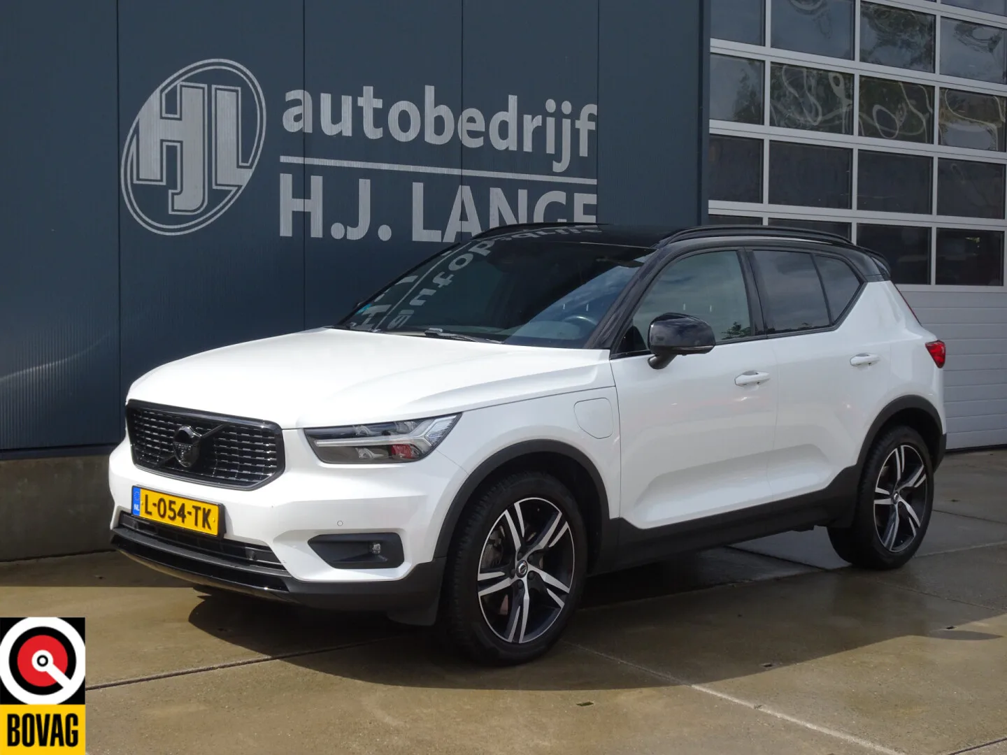 Volvo XC40 (2021) — foto 1