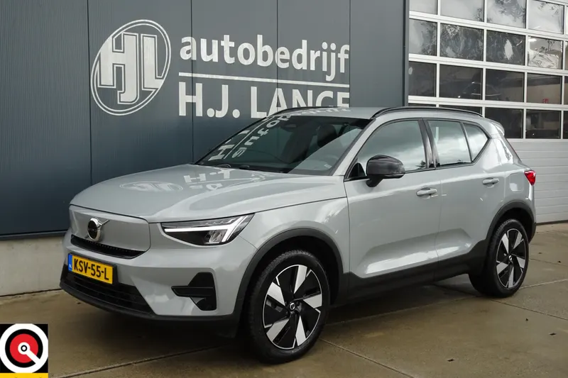 Volvo XC40 (2024)