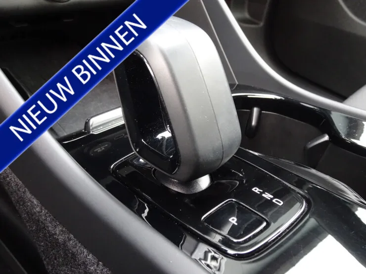 Volvo XC40 (2018) — foto 1