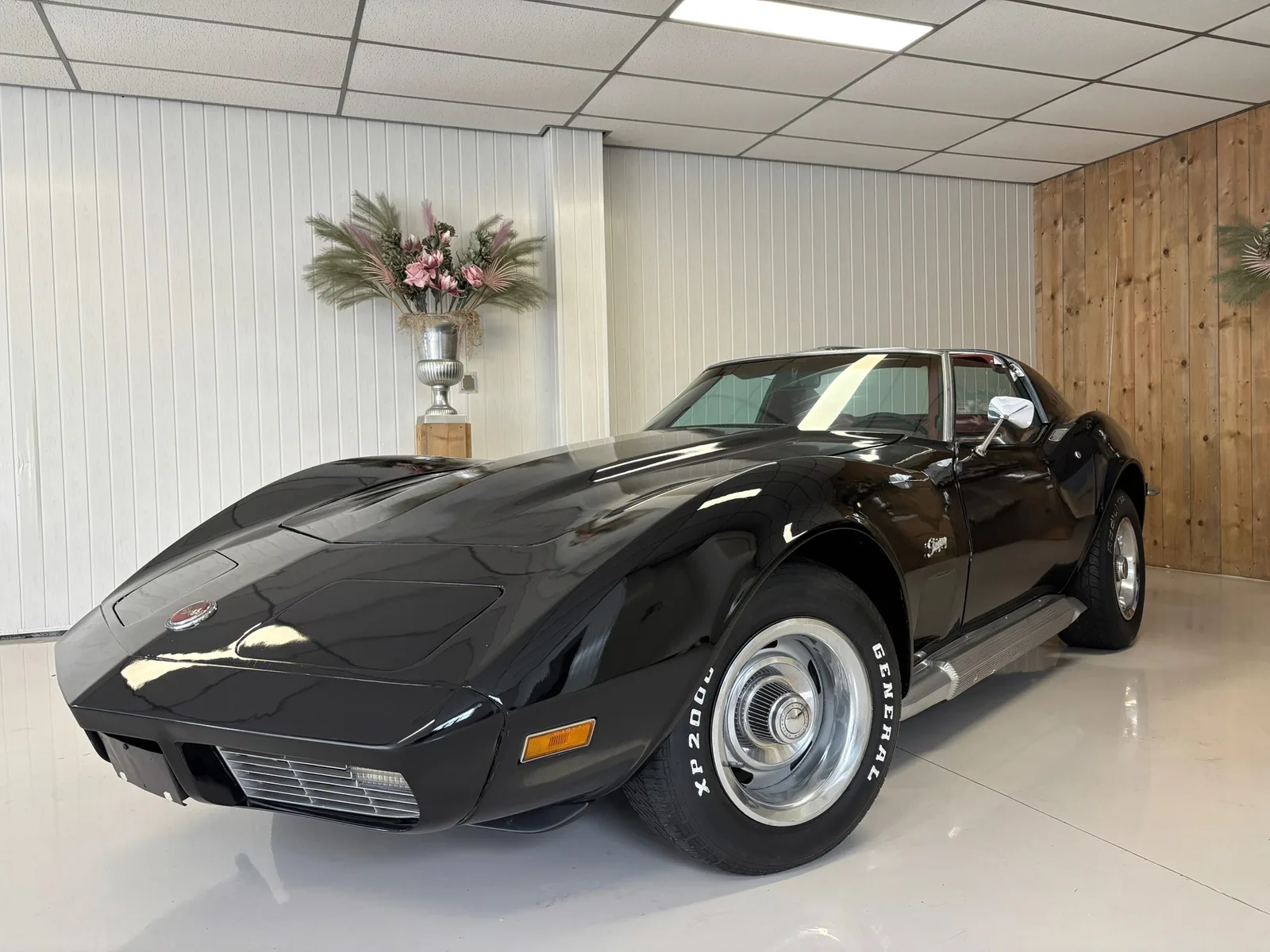 Chevrolet Corvette (1973) — foto 1