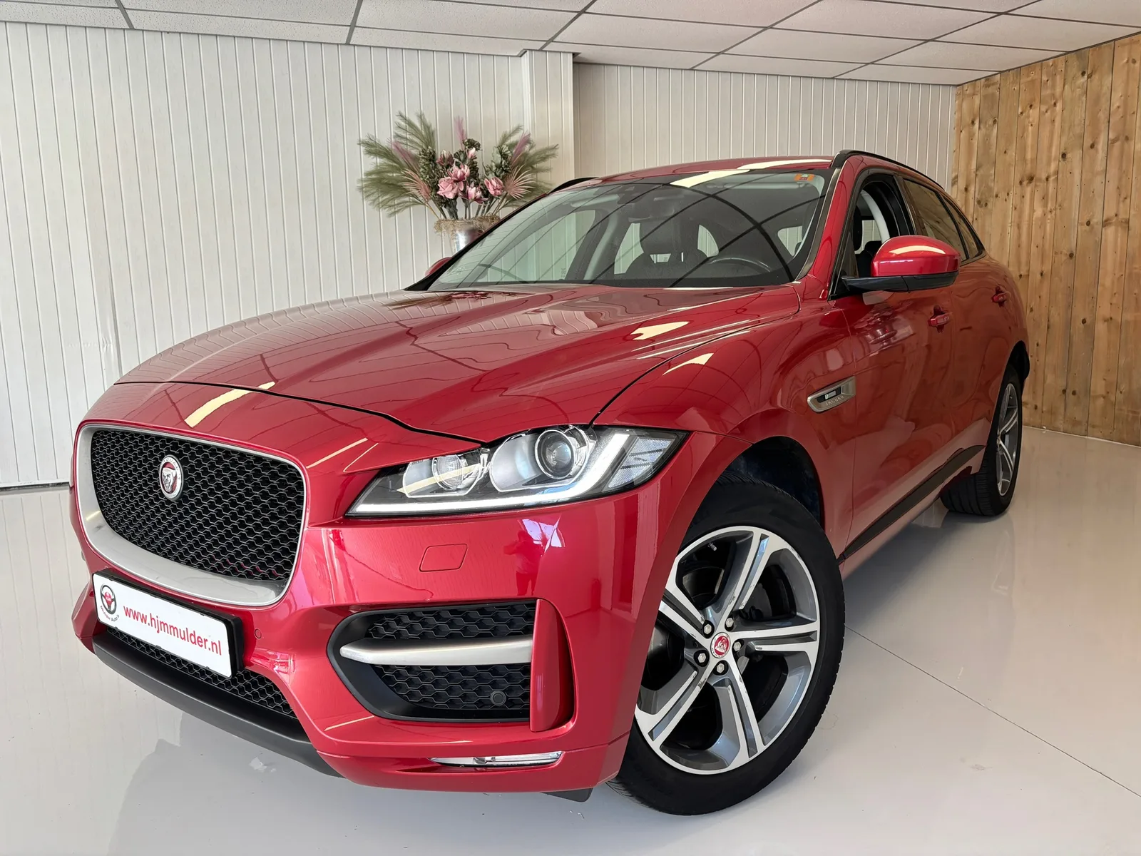 Jaguar F-Pace (2017) — foto 1
