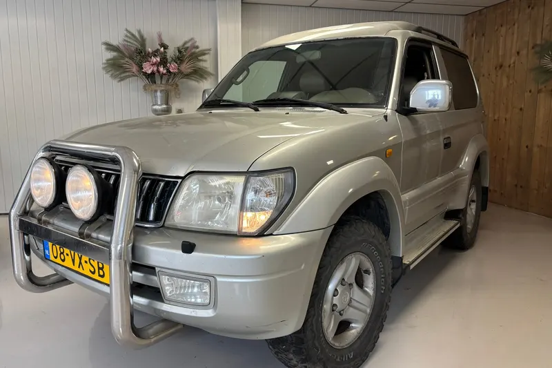 Toyota Land Cruiser (2001)