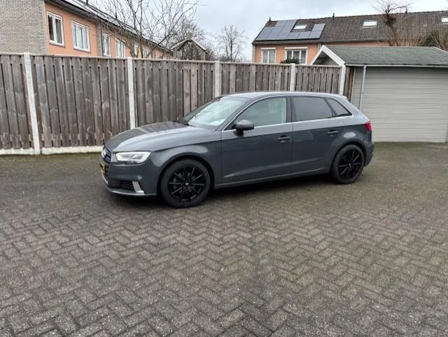 Audi A3 (2020) — foto 1