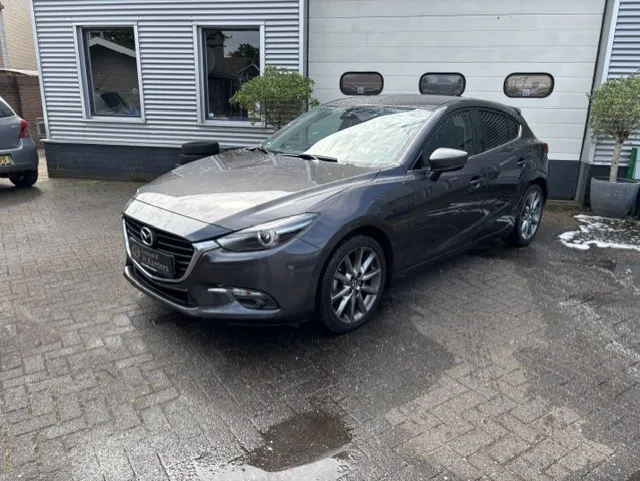Mazda 3 (2018) — foto 1