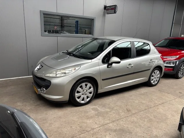 Peugeot 207 (2007) — foto 1