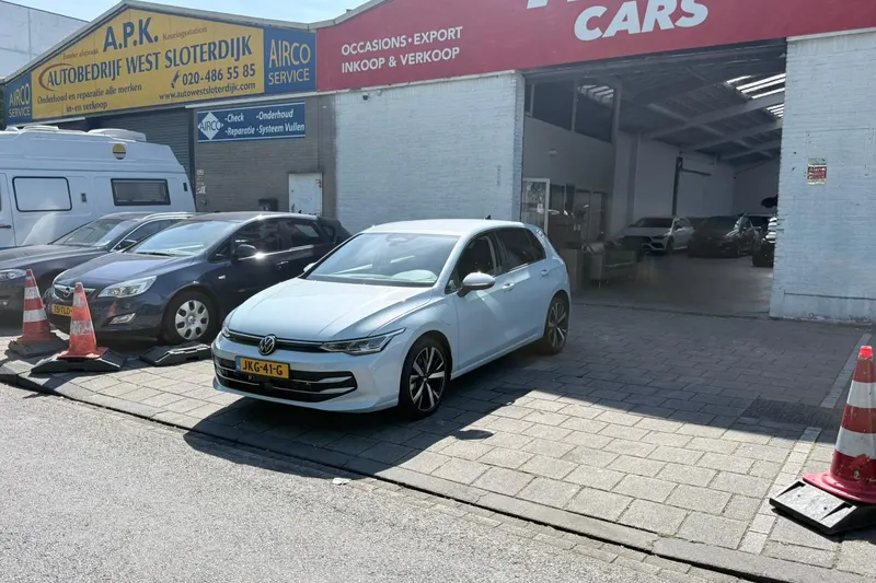 Volkswagen Golf (2025)