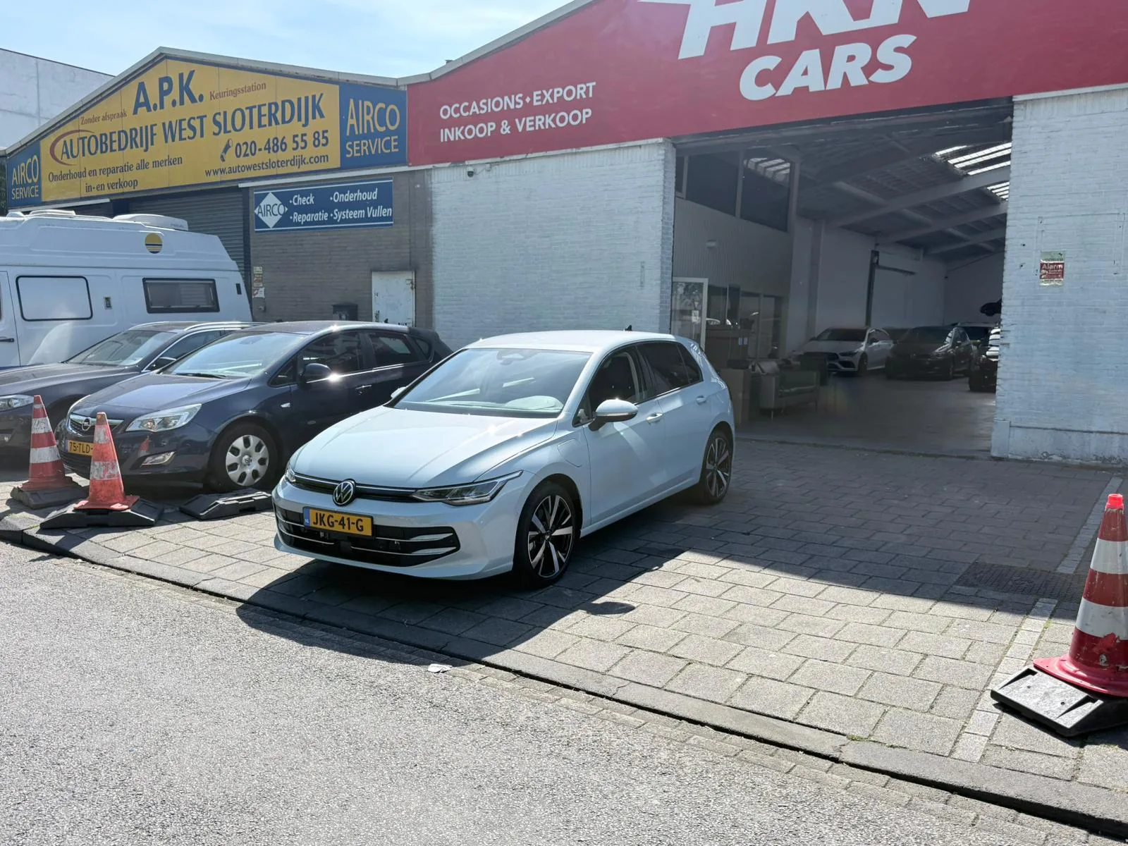 Volkswagen Golf (2025) — foto 1