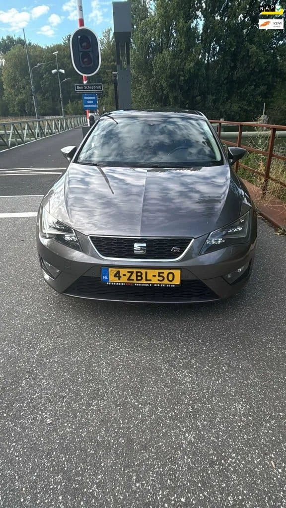 SEAT Leon (2014) — foto 1