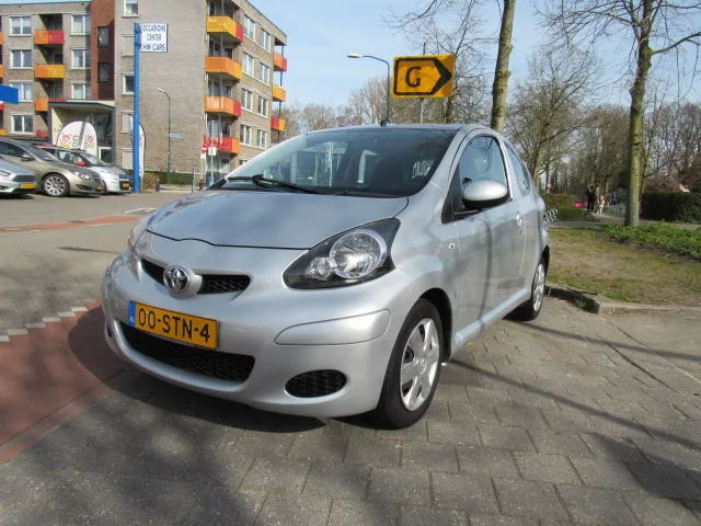 Toyota Aygo (2011) — foto 1