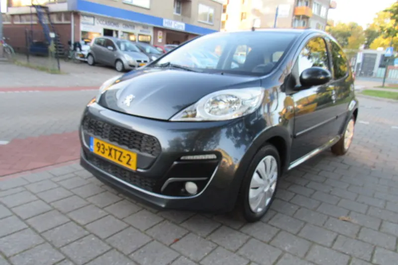 Peugeot 107 (2012)