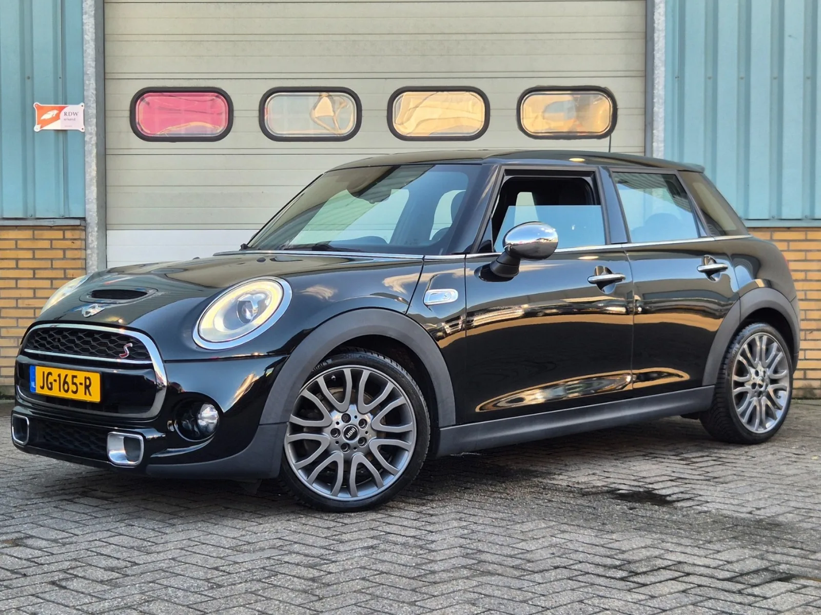 MINI Cooper S (2016) — foto 1