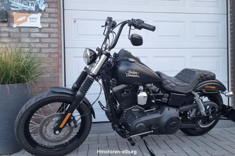 Street Street Bob 103 ci (2015)