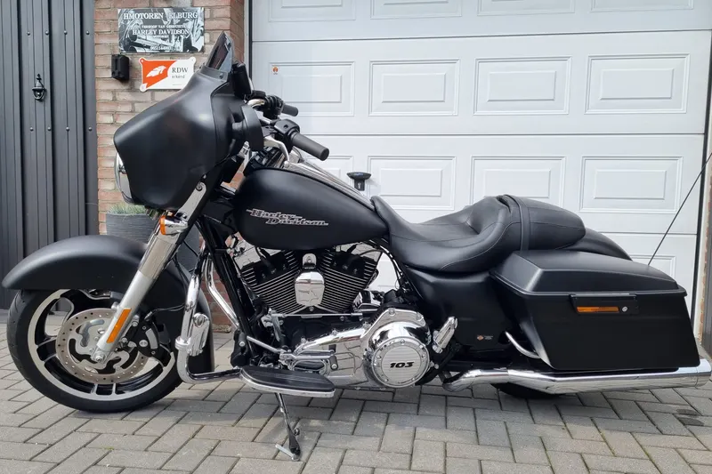 Harley-Davidson Street Glide (2012)