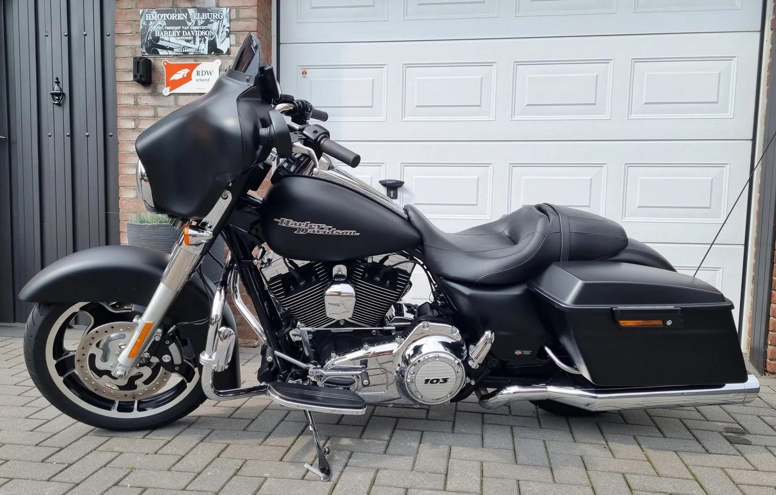 Harley-Davidson Street Glide (2012) — foto 1