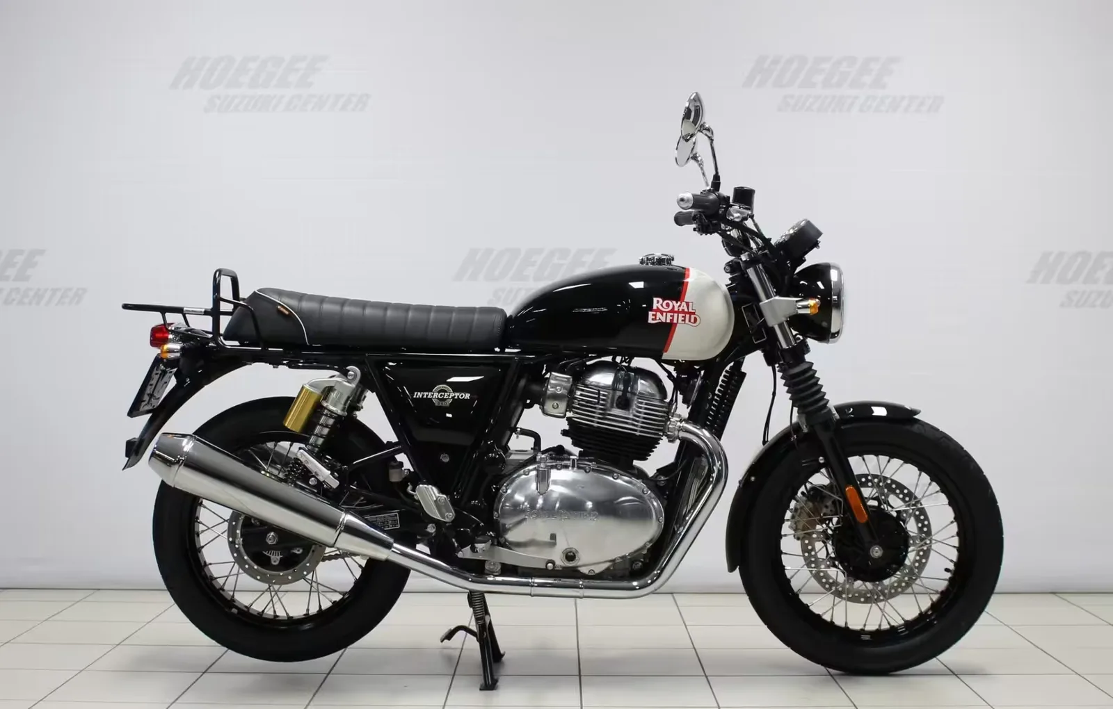 Royal-Enfield INTERCEPTOR (2024) — foto 1