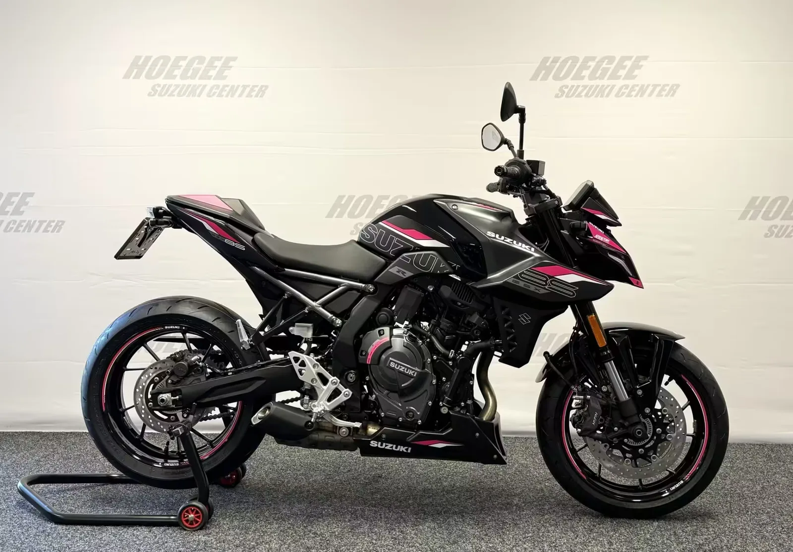 Suzuki GSX-8S (2026) — foto 1