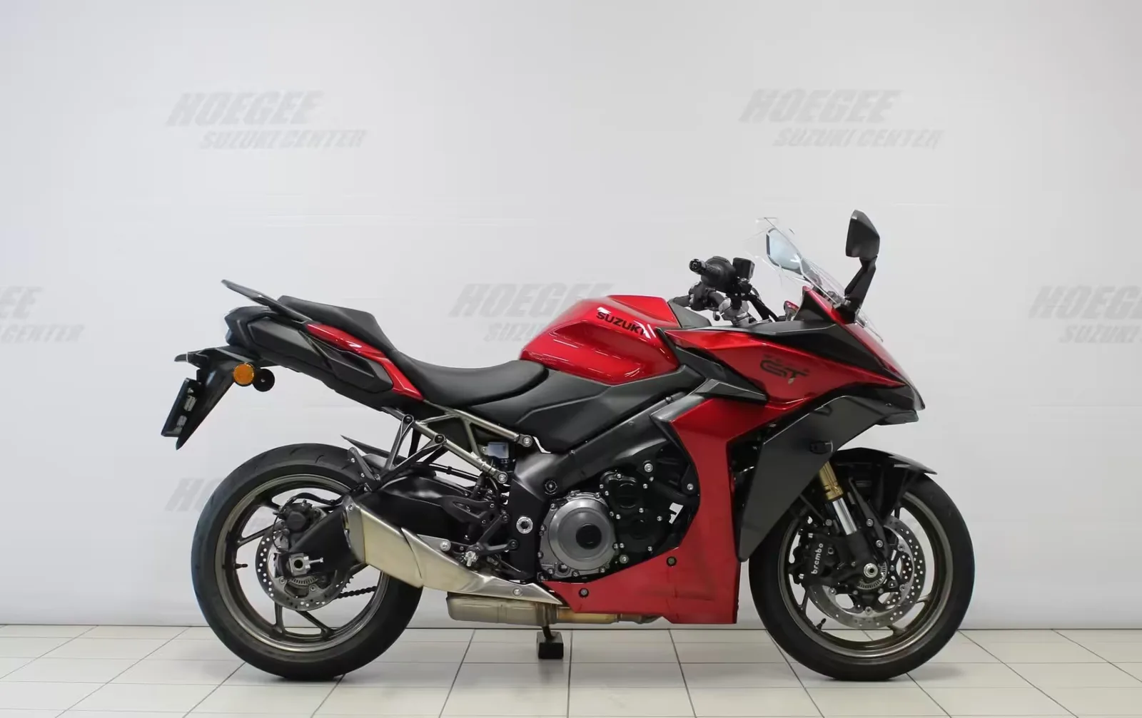 Suzuki GSX-S1000GT (2025) — foto 1