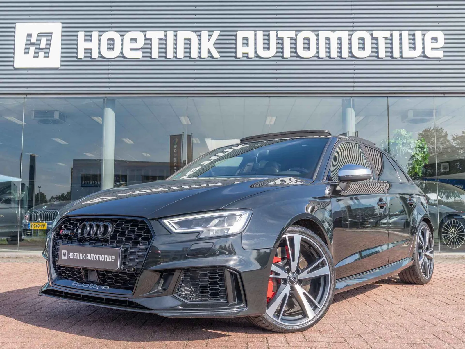 Audi RS 3 Sportback (2018) — foto 1