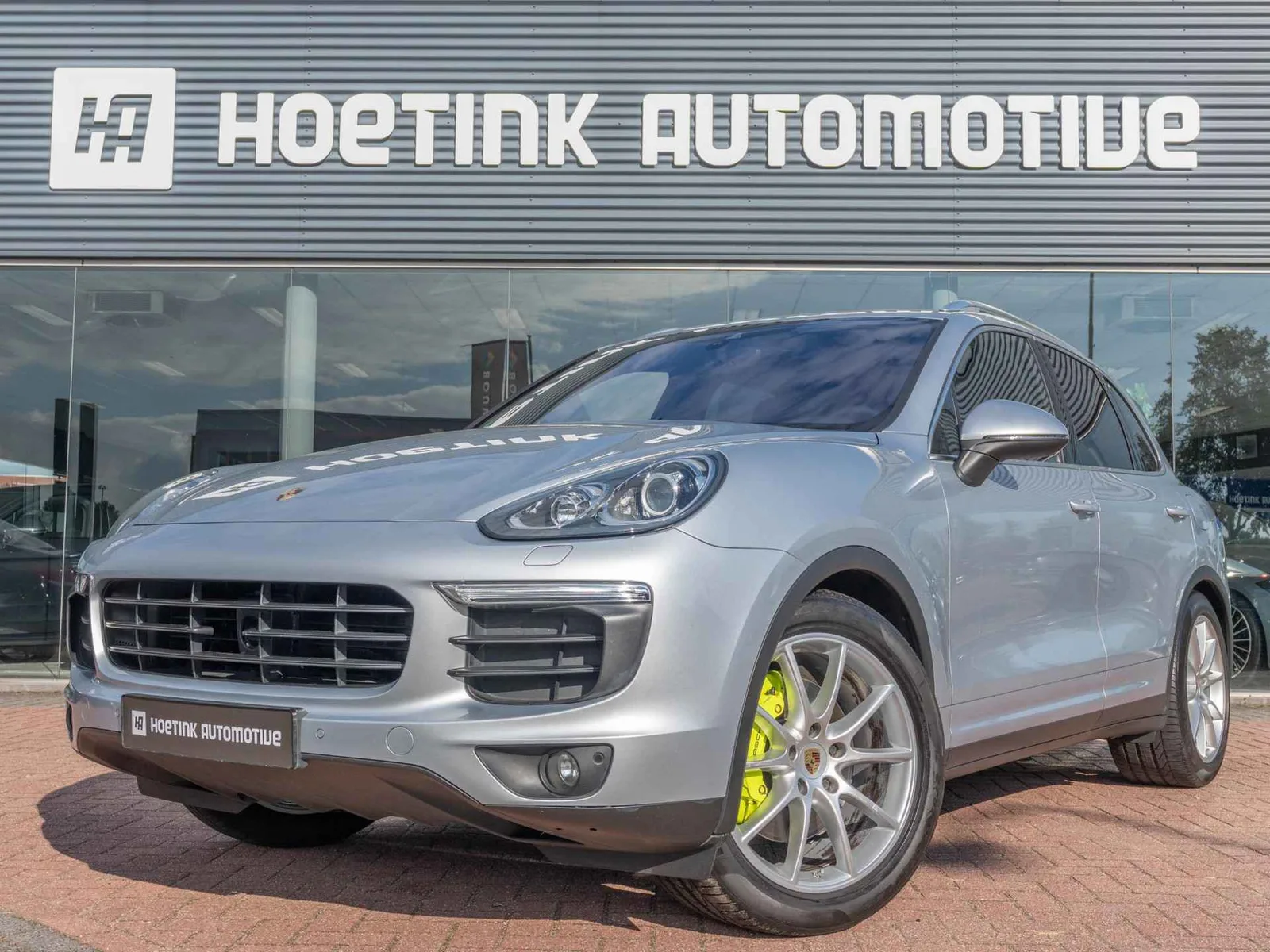 Porsche Cayenne (2015) — foto 1