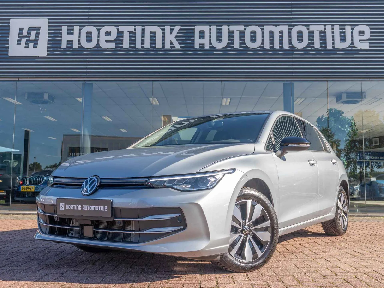Volkswagen Golf (2025) — foto 1