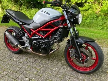 Suzuki SV650 (2022) — foto 1