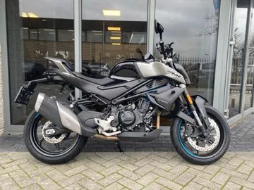 CFMoto 450 NK (2026) — foto 1