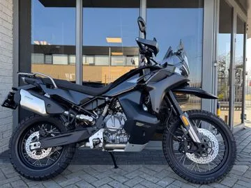 CFMoto 800 MT-X (2025) — foto 1