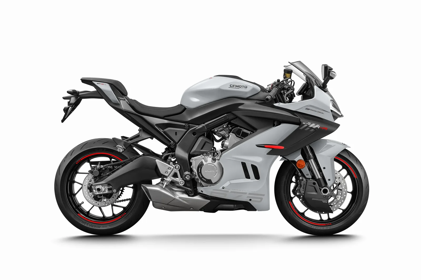 CFMoto 675 SR-R (2026) — foto 1