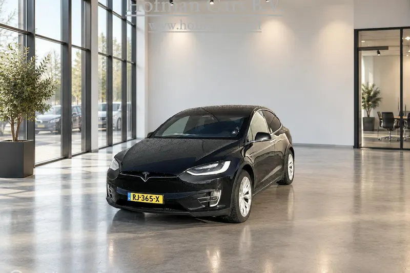 Tesla Model X (2017)