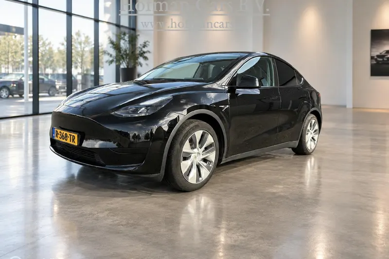 Tesla Model Y (2022)