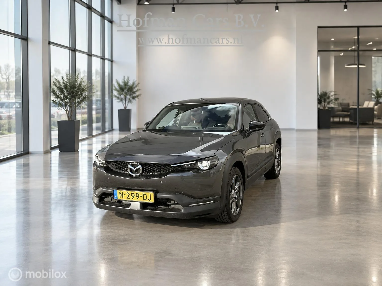 Mazda MX-30 (2021) — foto 1