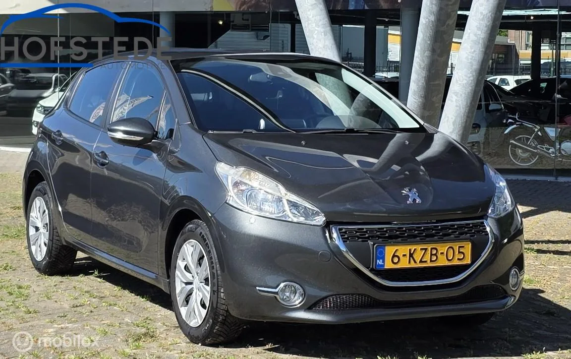 Peugeot 208 (2013) — foto 1