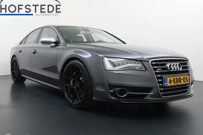 Audi S8 (2013)