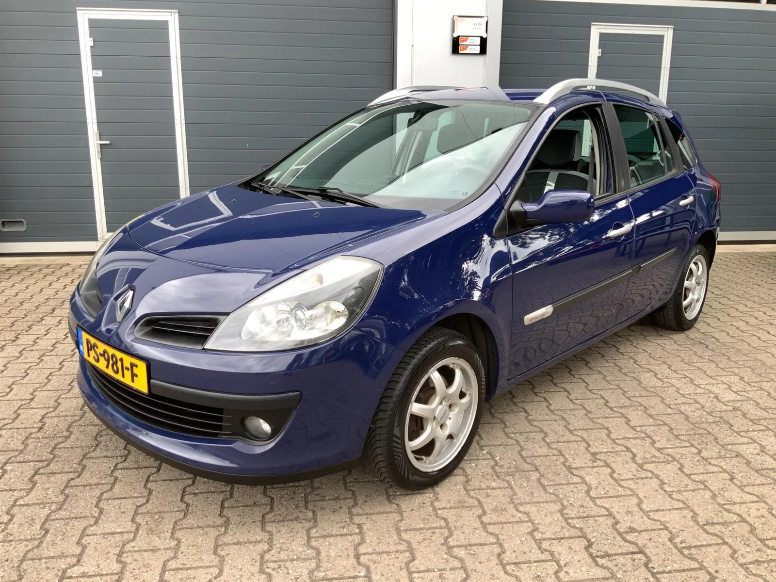 Renault Clio (2009) — foto 1