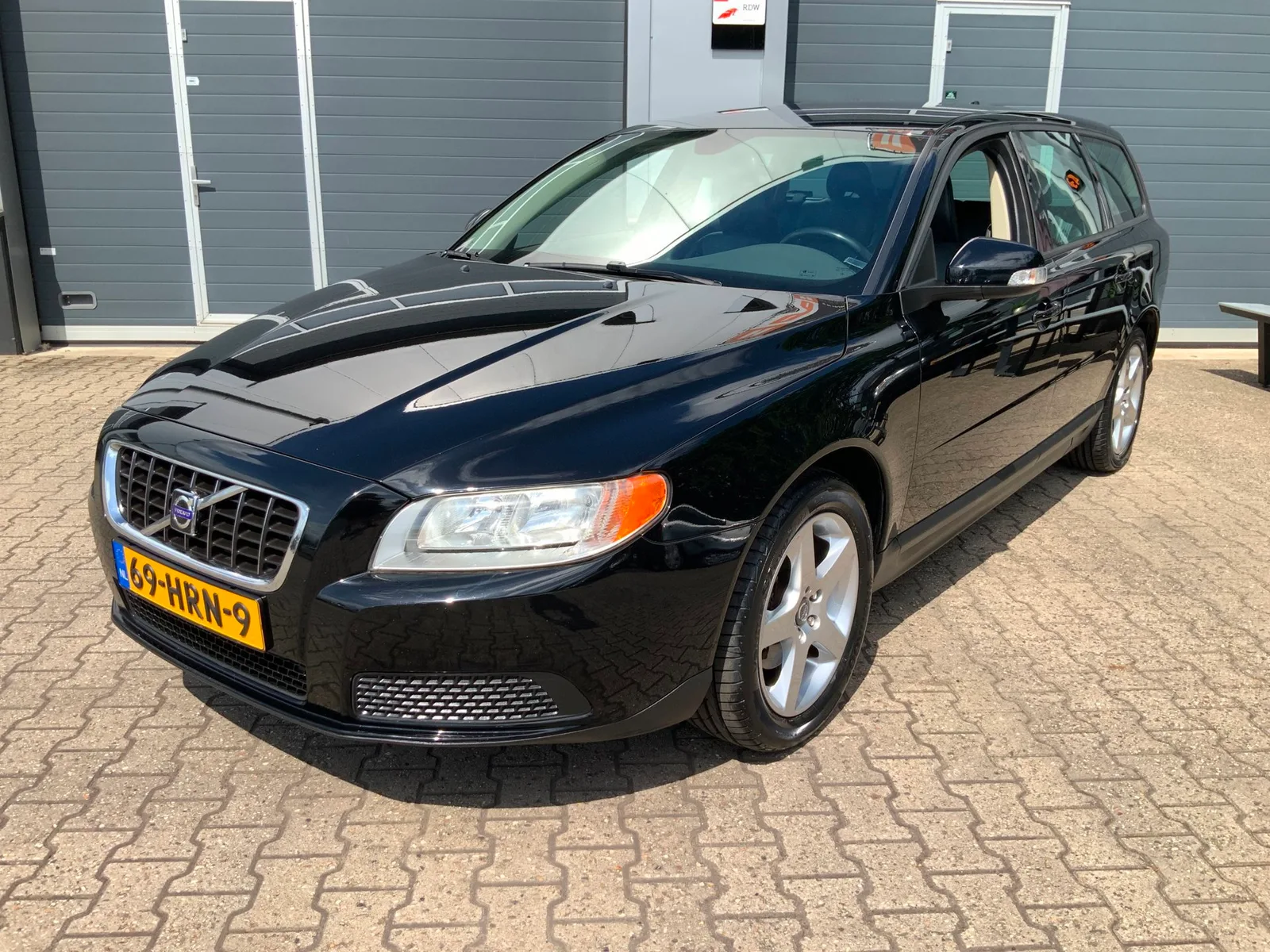 Volvo V70 (2009) — foto 1
