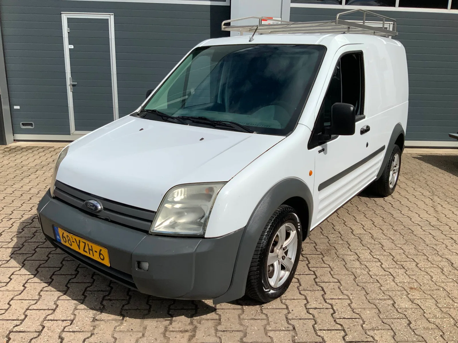Ford Transit Connect (2009) — foto 1