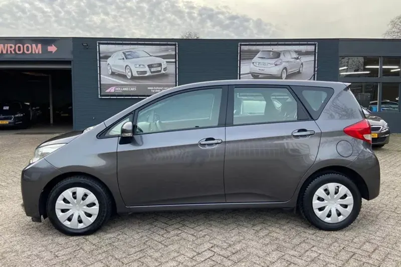 Subaru Trezia (2012)