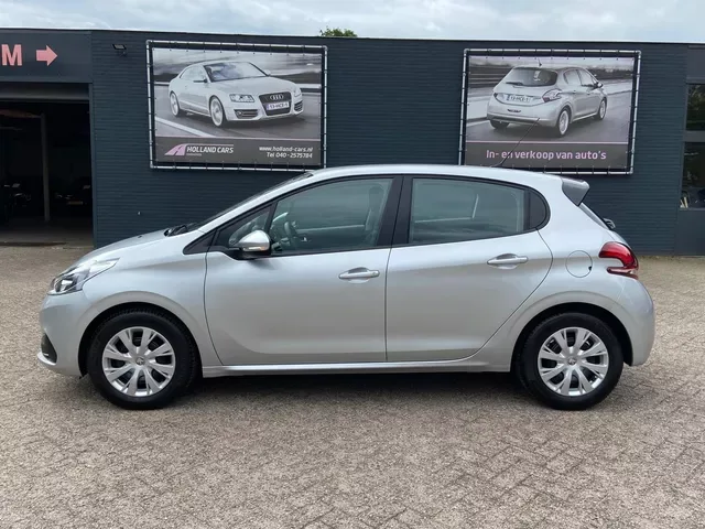 Peugeot 208 (2016) — foto 1