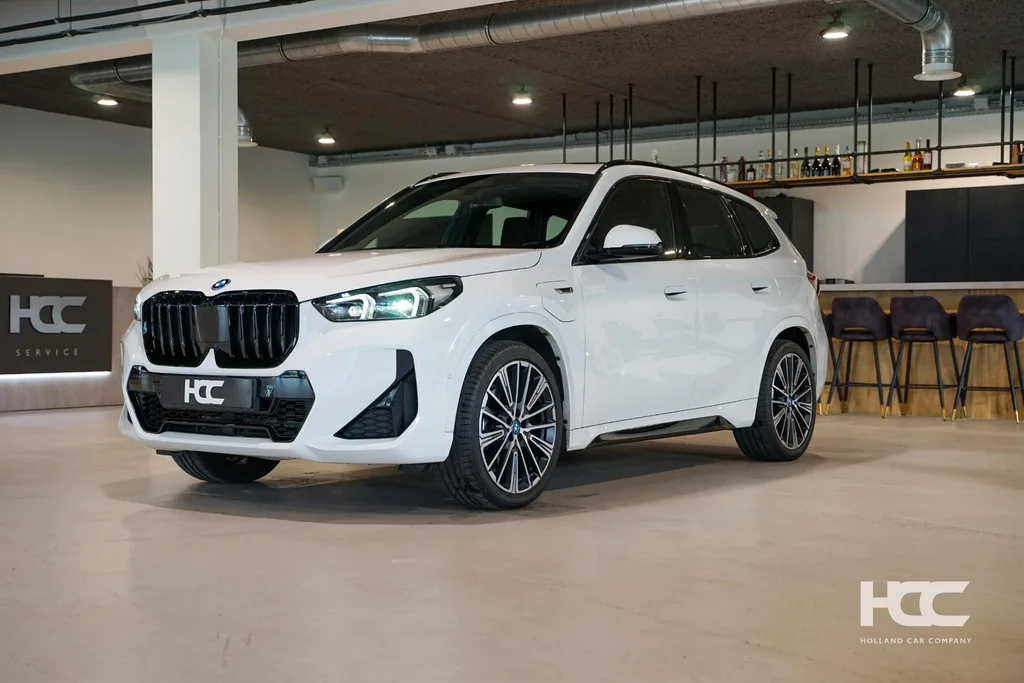 BMW X1 (2023) — foto 1