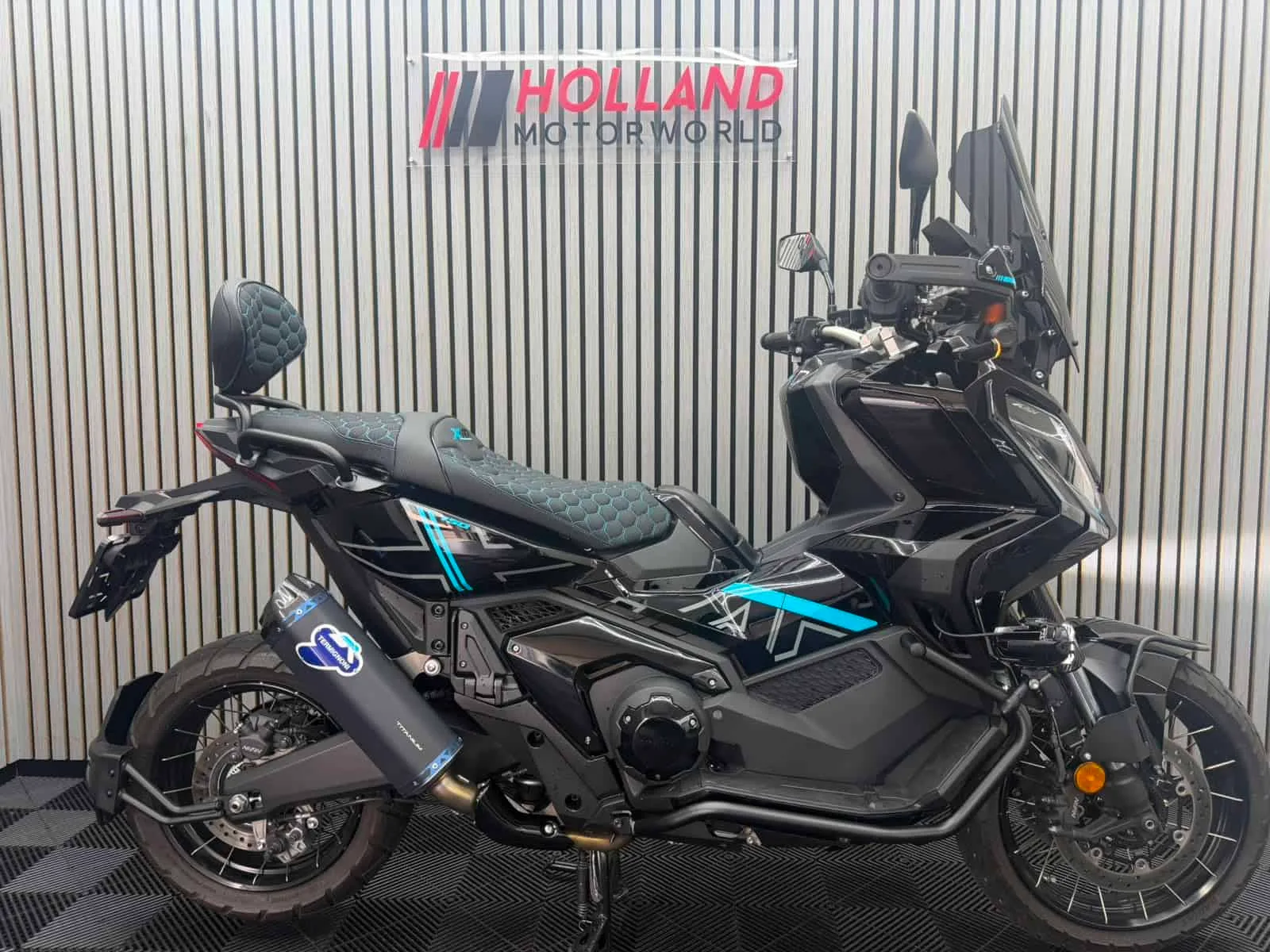 Honda X-ADV 750 (2023) — foto 1